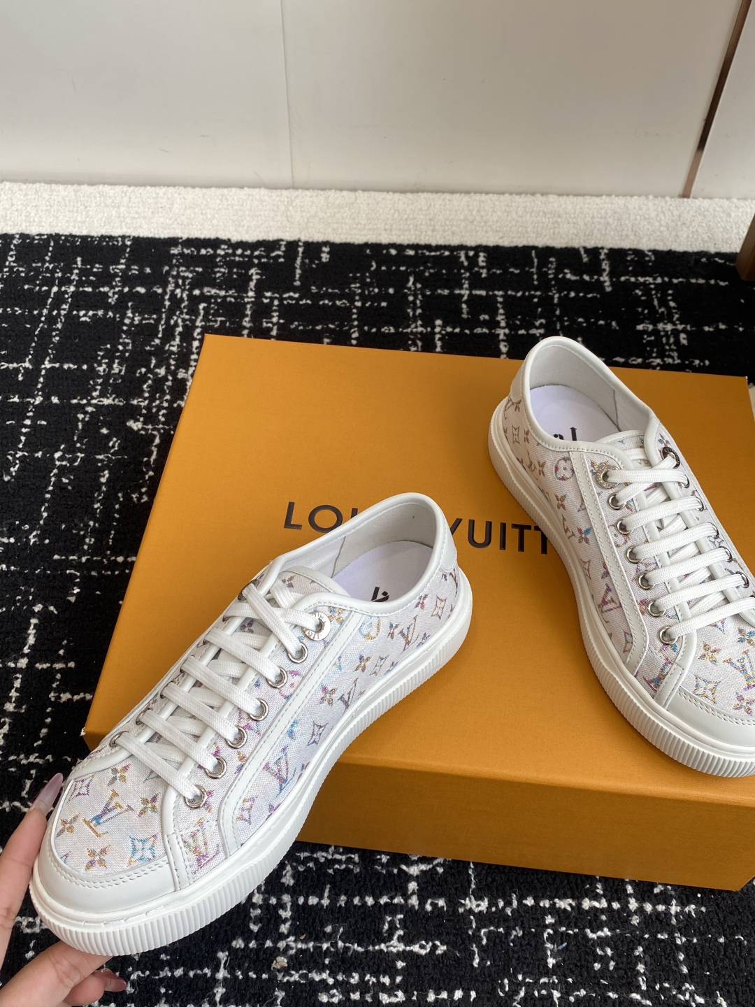 代购级（官网同步✈️盒包装）
Louis Vuitton Lv驴牌25新款Lagoon 运动休闲鞋 帆布