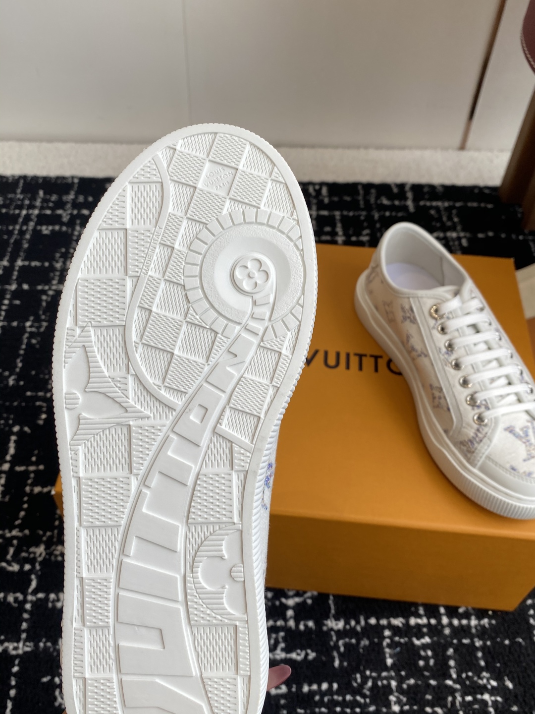代购级（官网同步✈️盒包装）
Louis Vuitton Lv驴牌25新款Lagoon 运动休闲鞋 帆布