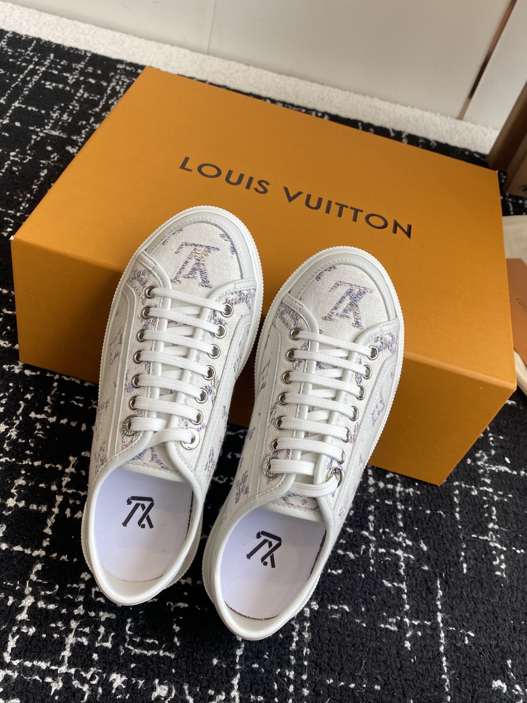 代购级（官网同步✈️盒包装）
Louis Vuitton Lv驴牌25新款Lagoon 运动休闲鞋 帆布