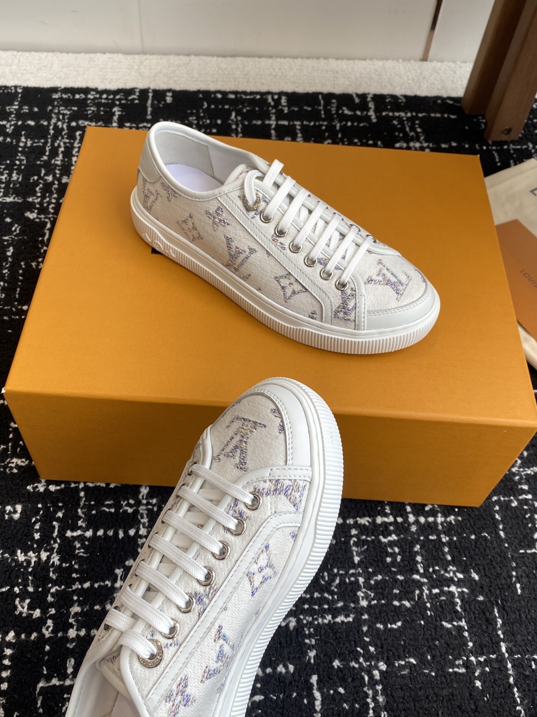 代购级（官网同步✈️盒包装）
Louis Vuitton Lv驴牌25新款Lagoon 运动休闲鞋 帆布