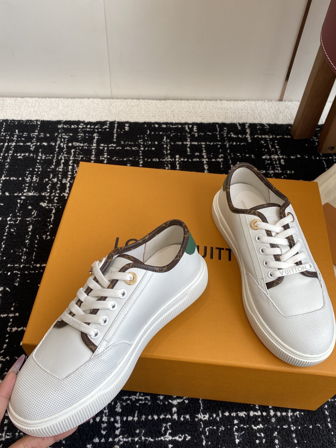 代购级（官网同步✈️盒包装）
Louis Vuitton Lv驴牌25新款Lagoon 运动休闲鞋 帆布