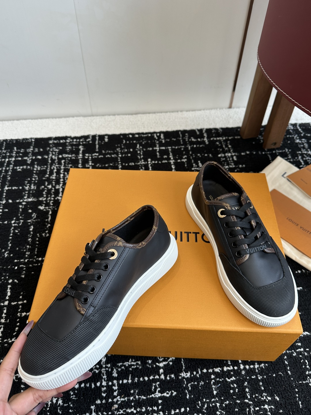 代购级（官网同步✈️盒包装）
Louis Vuitton Lv驴牌25新款Lagoon 运动休闲鞋 帆布