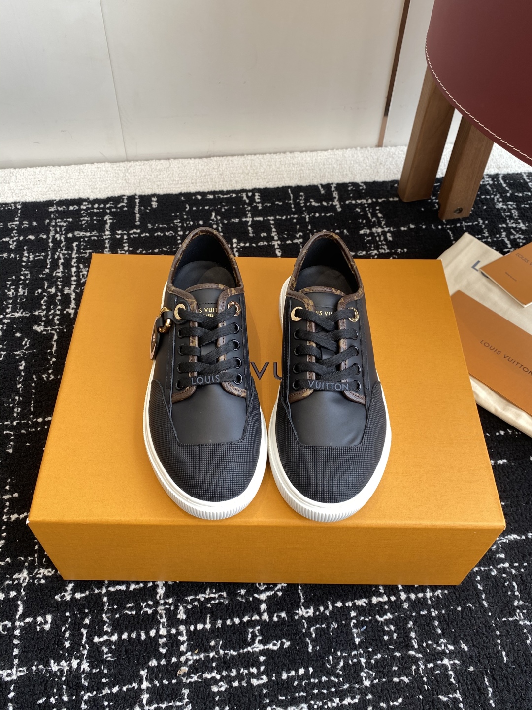 代购级（官网同步✈️盒包装）
Louis Vuitton Lv驴牌25新款Lagoon 运动休闲鞋 帆布