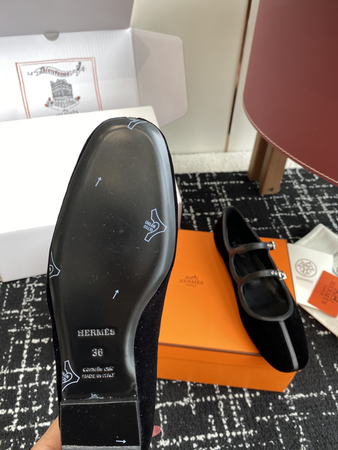 东莞代购级（官网同步✈️飞机盒包装）
爱马仕Hermes 25ss 春夏新品 玛丽珍无疑是近年来爆火 的