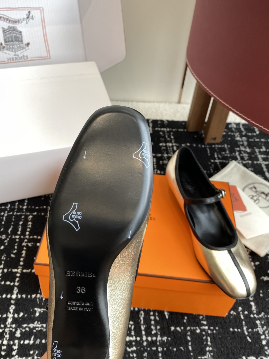 东莞代购级（官网同步✈️飞机盒包装）
爱马仕Hermes 25ss 春夏新品 矮跟 玛丽珍无疑是近年来爆
