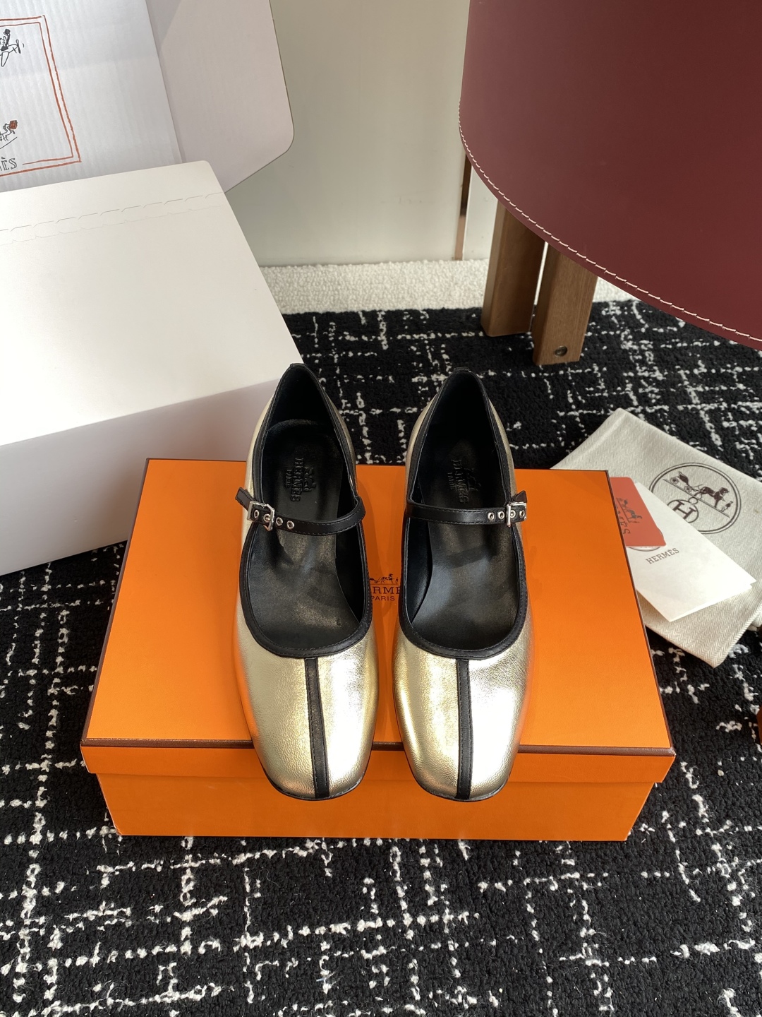 东莞代购级（官网同步✈️飞机盒包装）
爱马仕Hermes 25ss 春夏新品 矮跟 玛丽珍无疑是近年来爆