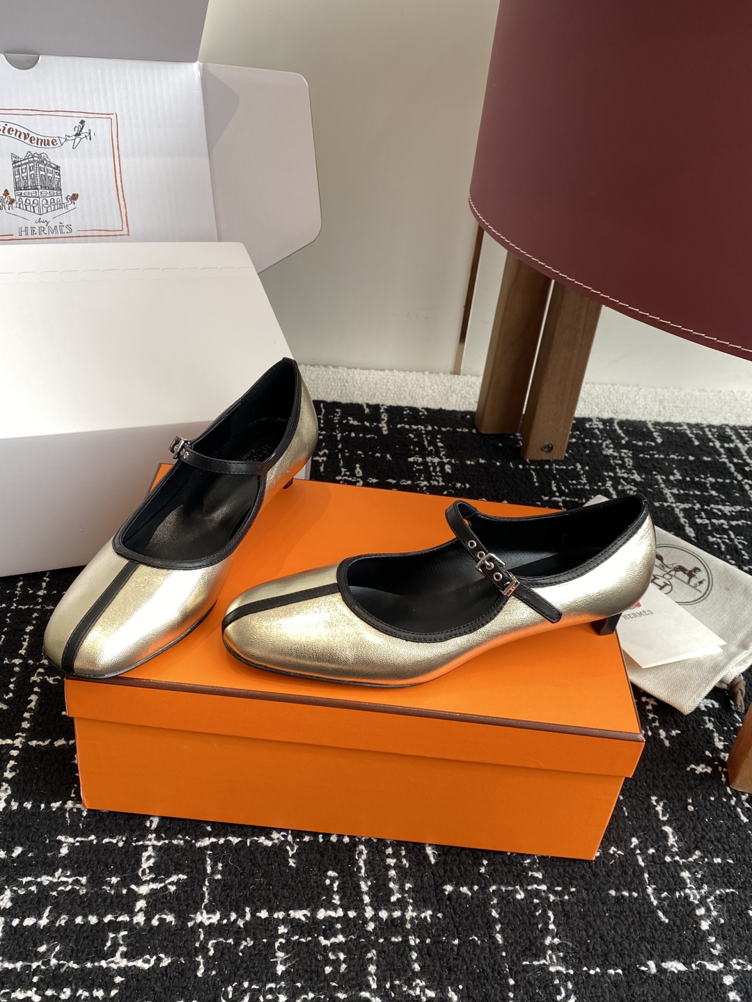 东莞代购级（官网同步✈️飞机盒包装）
爱马仕Hermes 25ss 春夏新品 矮跟 玛丽珍无疑是近年来爆