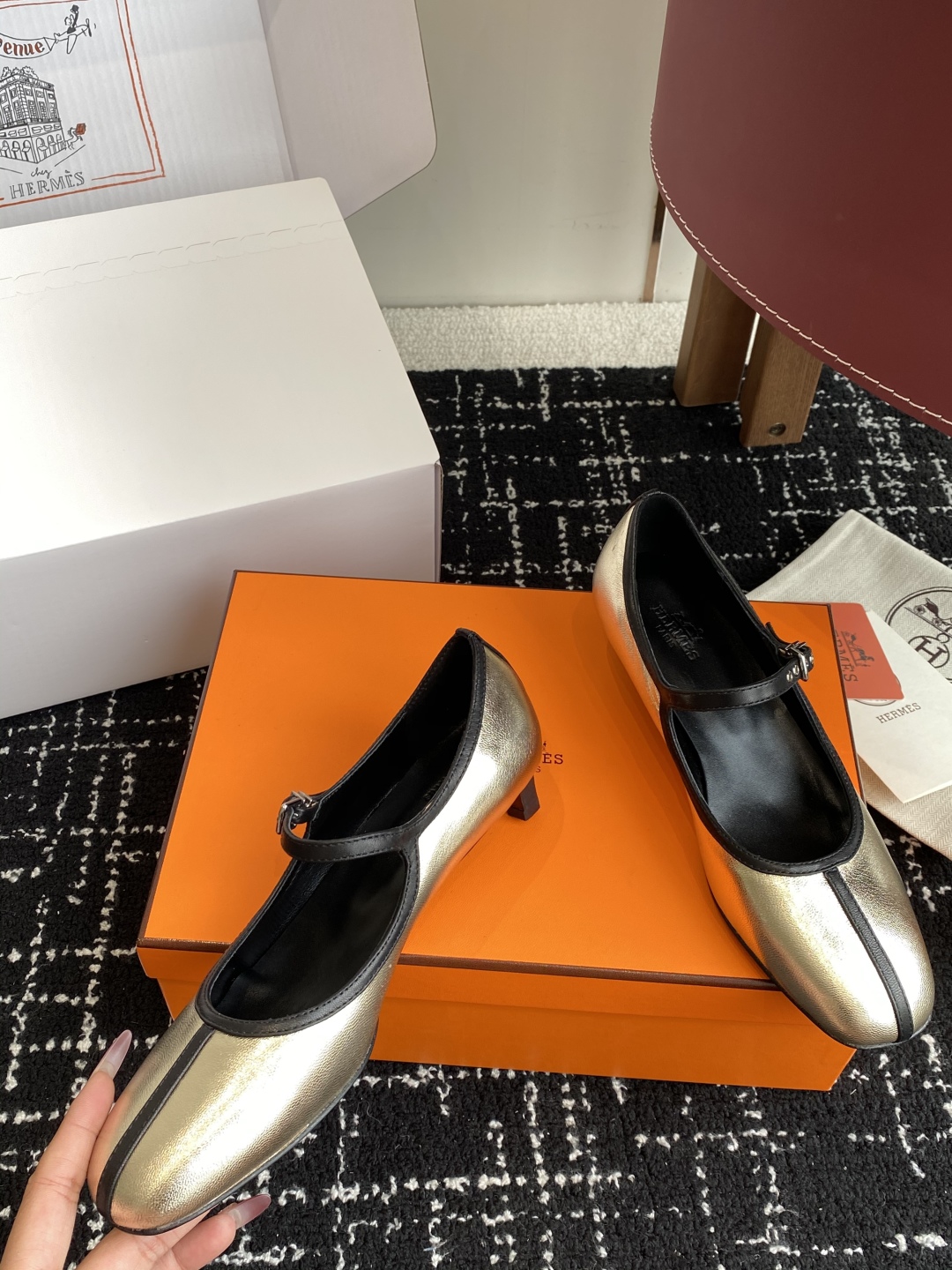 东莞代购级（官网同步✈️飞机盒包装）
爱马仕Hermes 25ss 春夏新品 矮跟 玛丽珍无疑是近年来爆