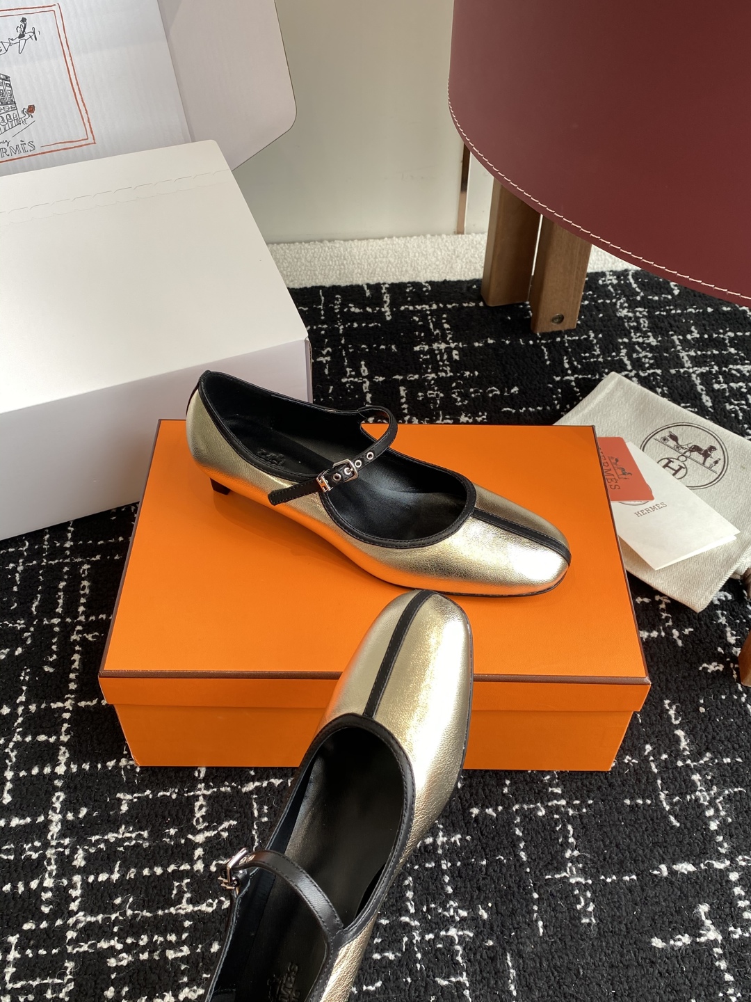 东莞代购级（官网同步✈️飞机盒包装）
爱马仕Hermes 25ss 春夏新品 矮跟 玛丽珍无疑是近年来爆