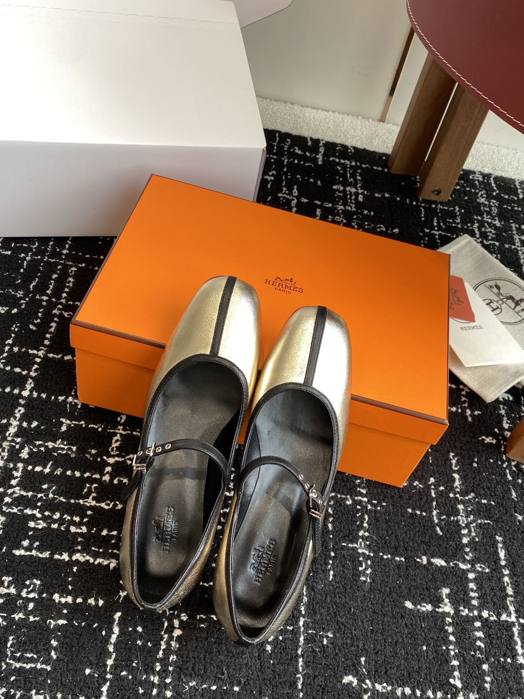 东莞代购级（官网同步✈️飞机盒包装）
爱马仕Hermes 25ss 春夏新品 矮跟 玛丽珍无疑是近年来爆