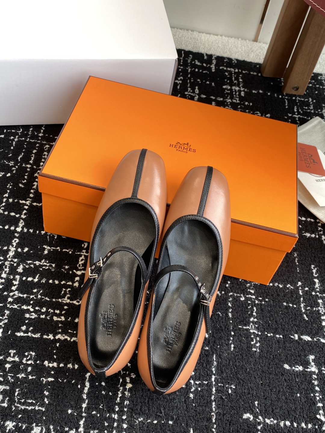 东莞代购级（官网同步✈️飞机盒包装）
爱马仕Hermes 25ss 春夏新品 矮跟 玛丽珍无疑是近年来爆