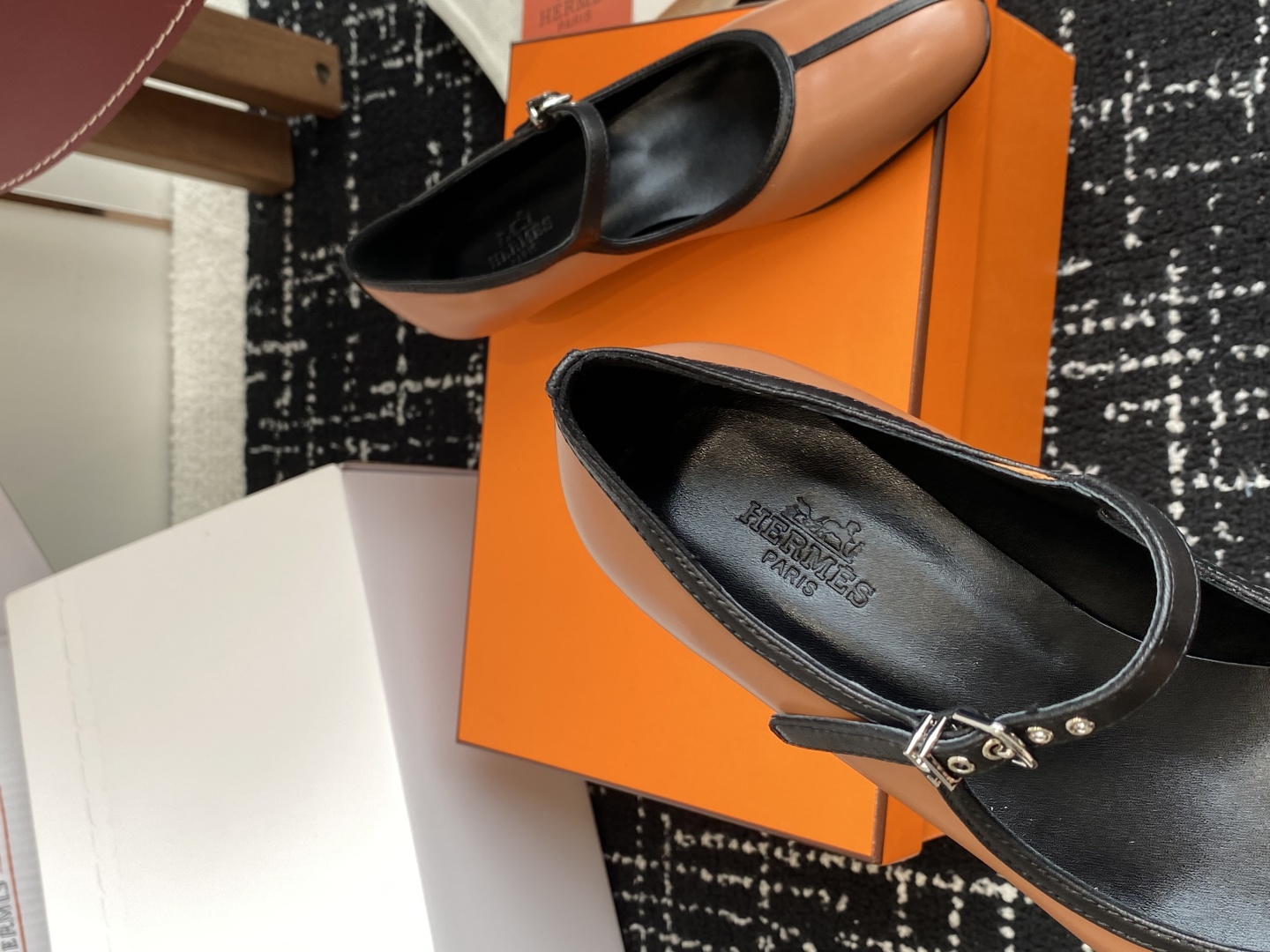 东莞代购级（官网同步✈️飞机盒包装）
爱马仕Hermes 25ss 春夏新品 矮跟 玛丽珍无疑是近年来爆