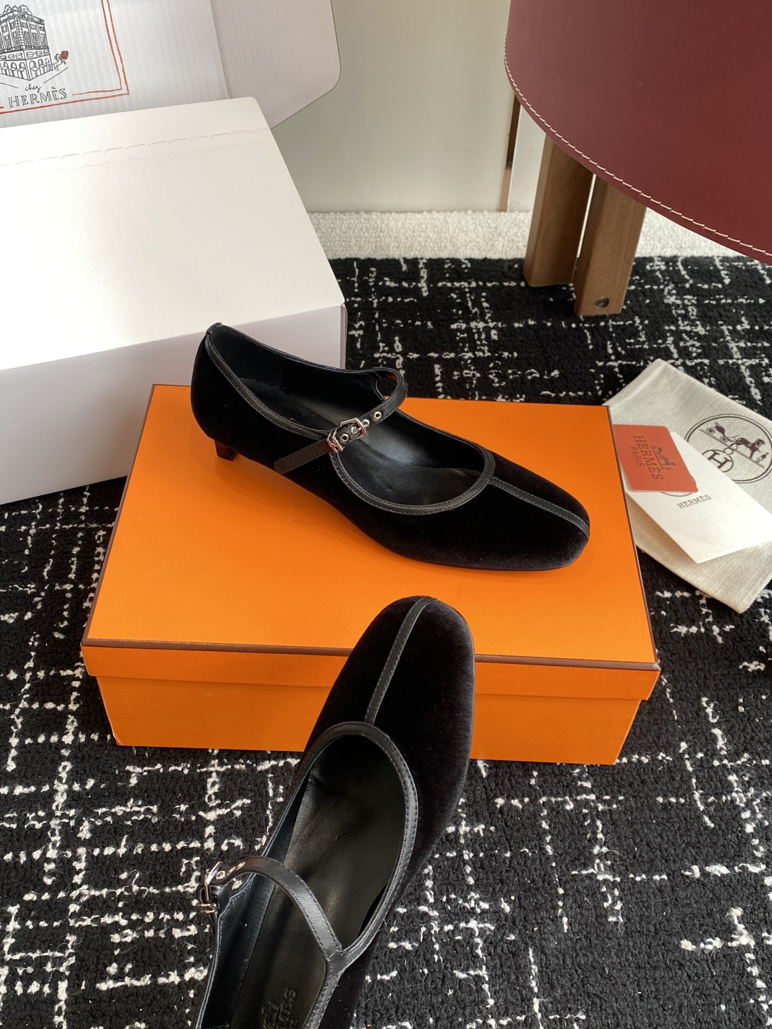 东莞代购级（官网同步✈️飞机盒包装）
爱马仕Hermes 25ss 春夏新品 矮跟 玛丽珍无疑是近年来爆