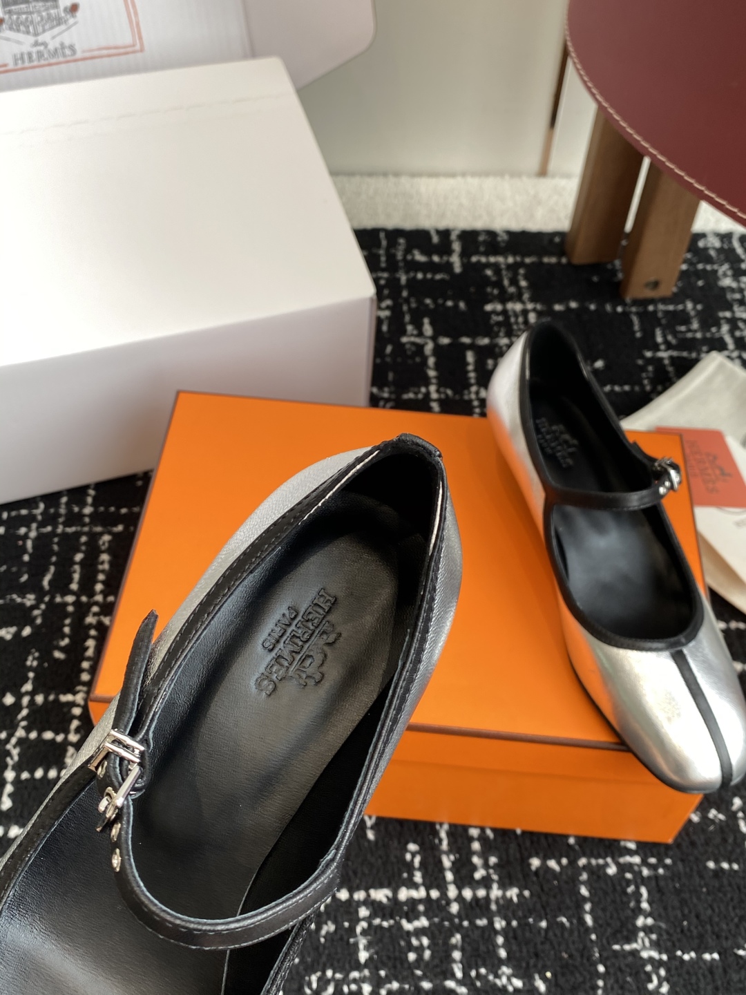 东莞代购级（官网同步✈️飞机盒包装）
爱马仕Hermes 25ss 春夏新品 矮跟 玛丽珍无疑是近年来爆