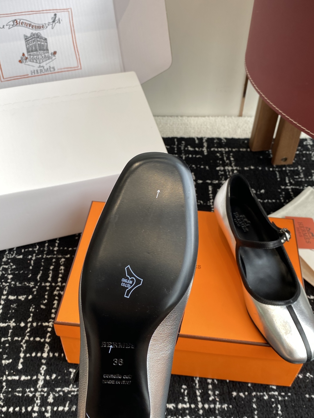 东莞代购级（官网同步✈️飞机盒包装）
爱马仕Hermes 25ss 春夏新品 矮跟 玛丽珍无疑是近年来爆