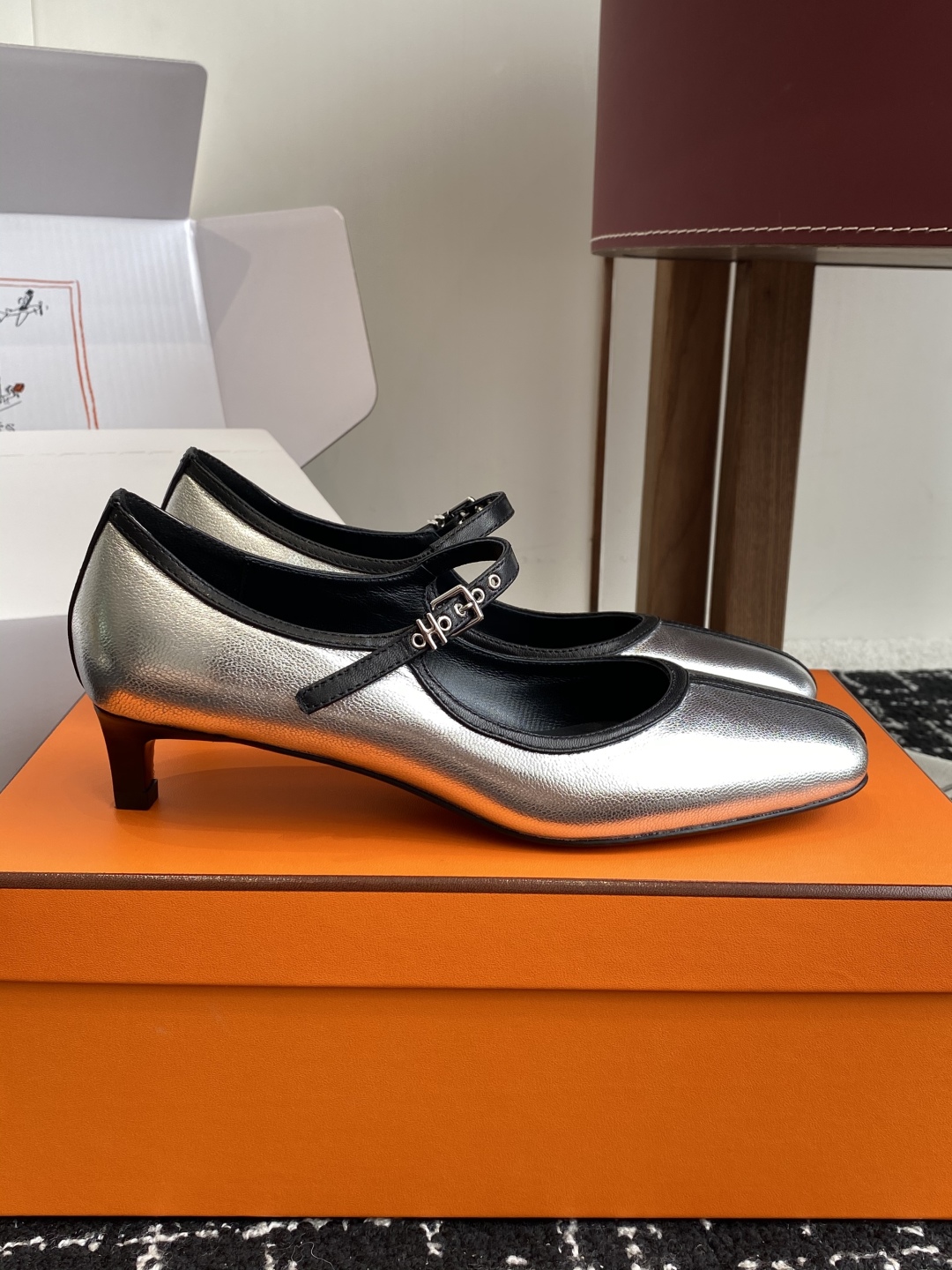 东莞代购级（官网同步✈️飞机盒包装）
爱马仕Hermes 25ss 春夏新品 矮跟 玛丽珍无疑是近年来爆