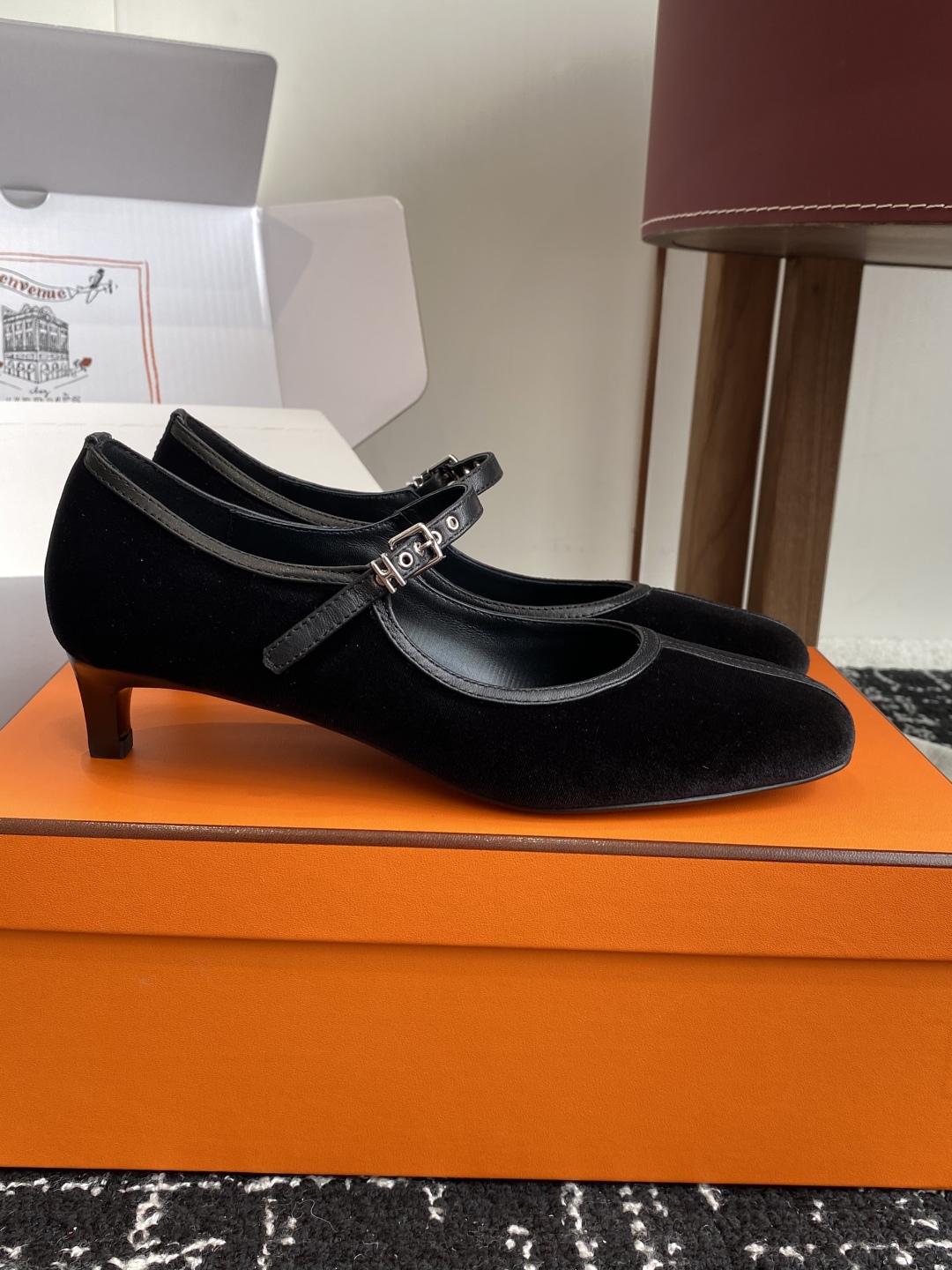 东莞代购级（官网同步✈️飞机盒包装）
爱马仕Hermes 25ss 春夏新品 矮跟 玛丽珍无疑是近年来爆