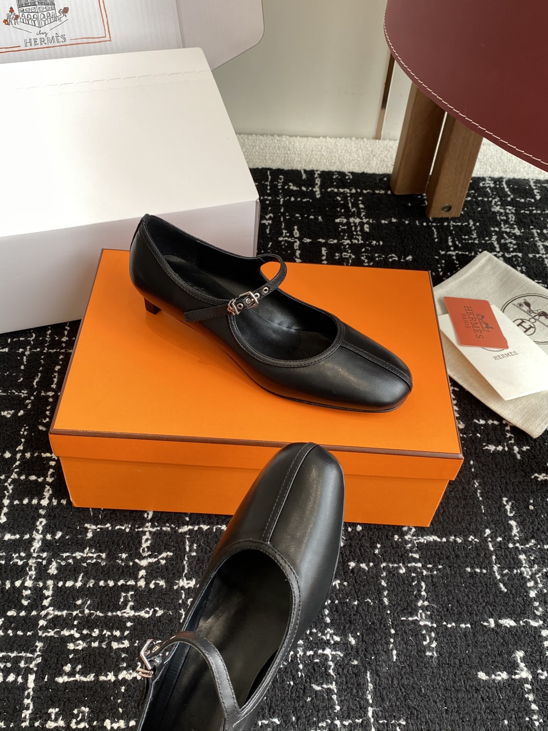 东莞代购级（官网同步✈️飞机盒包装）
爱马仕Hermes 25ss 春夏新品 矮跟 玛丽珍无疑是近年来爆