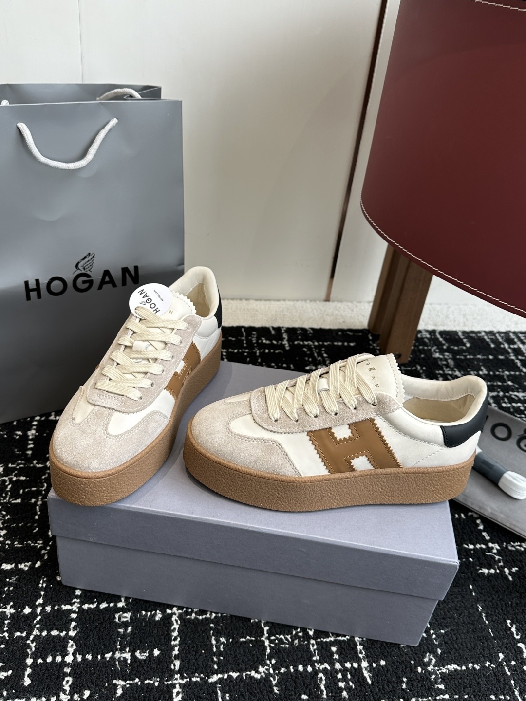 代购级
最新款 Hogan 厚底饼干鞋,
NEW最新款来喽!,饼干鞋系列终于出金属配色啦
鞋面麂