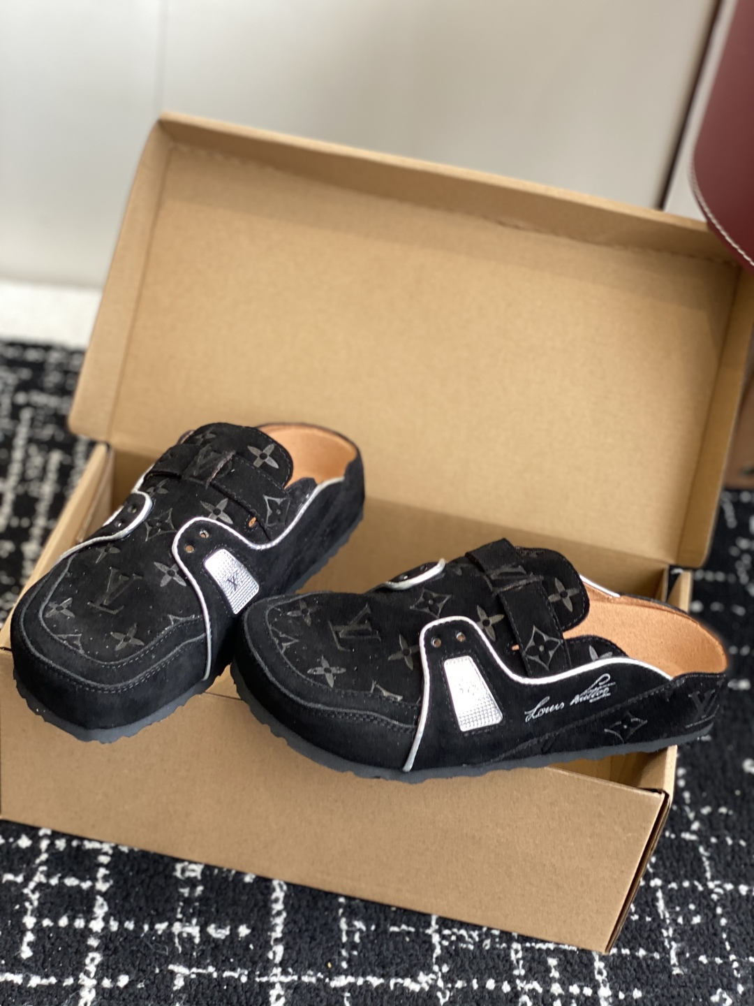 代购级
Birkenstock x 联名Lv 情侣款 系列 这两个品牌刚出联名我就心动了

代购找很久才