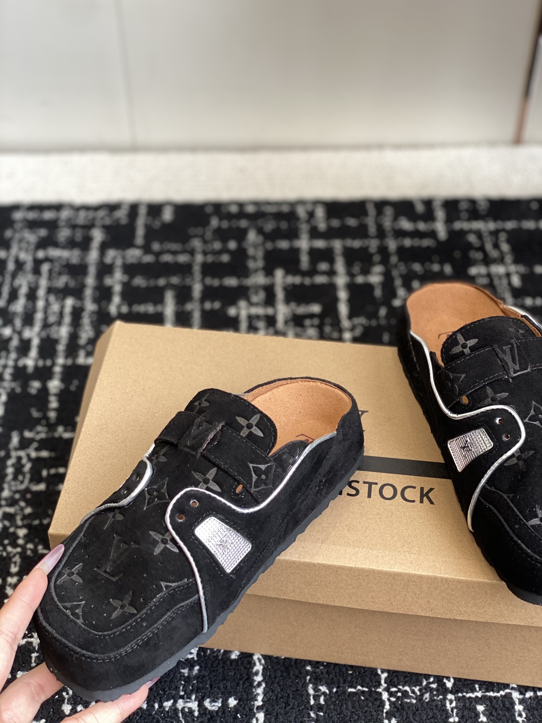 代购级
Birkenstock x 联名Lv 情侣款 系列 这两个品牌刚出联名我就心动了

代购找很久才