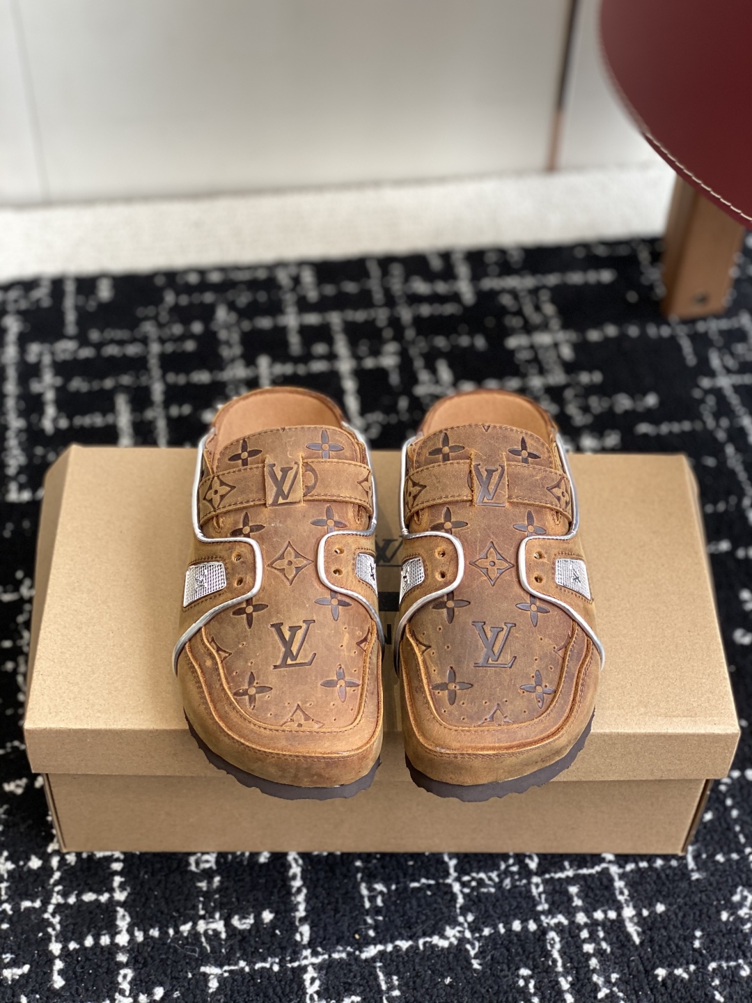 代购级
Birkenstock x 联名Lv 情侣款 系列 这两个品牌刚出联名我就心动了

代购找很久才