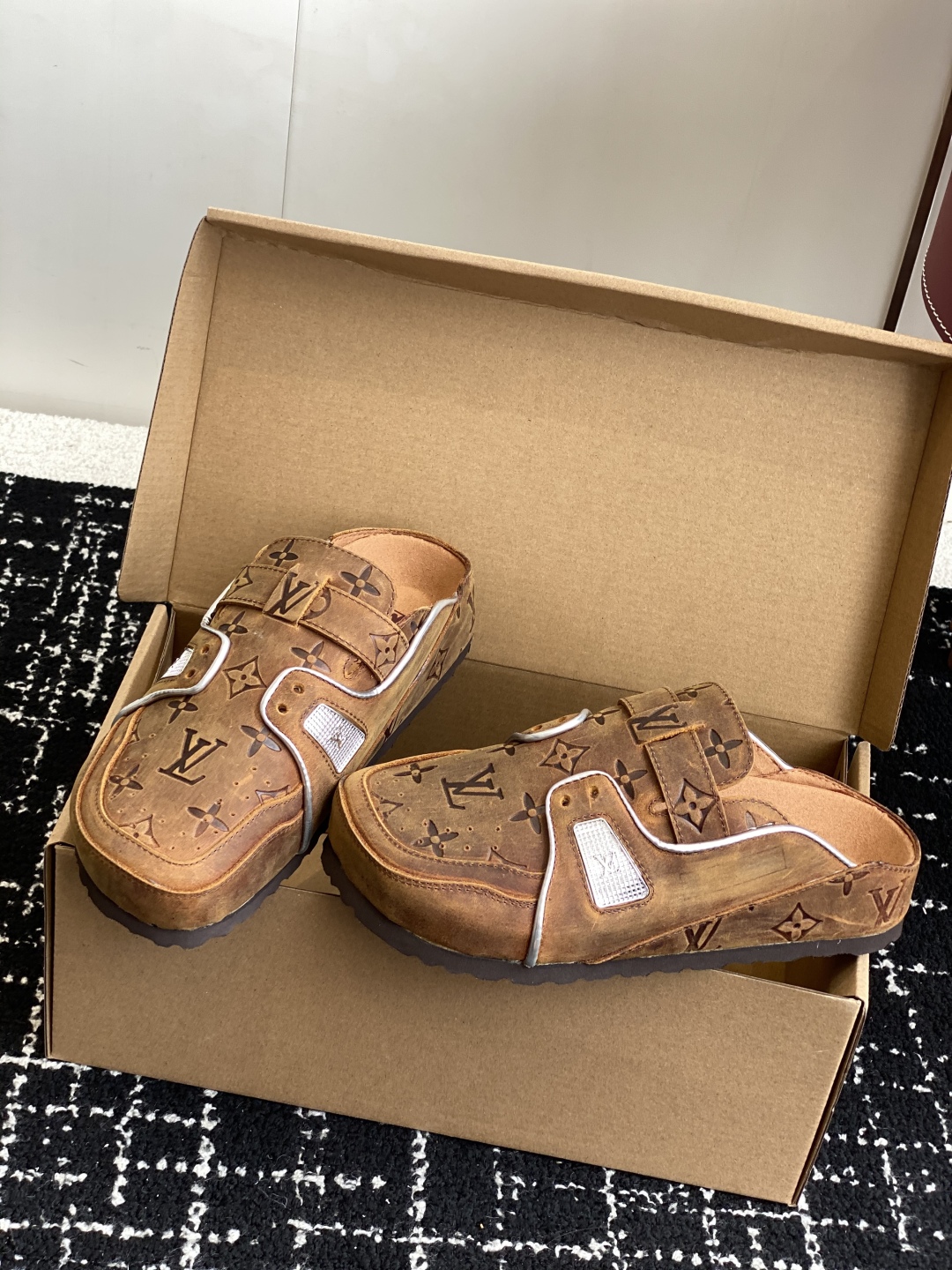 代购级
Birkenstock x 联名Lv 情侣款 系列 这两个品牌刚出联名我就心动了

代购找很久才