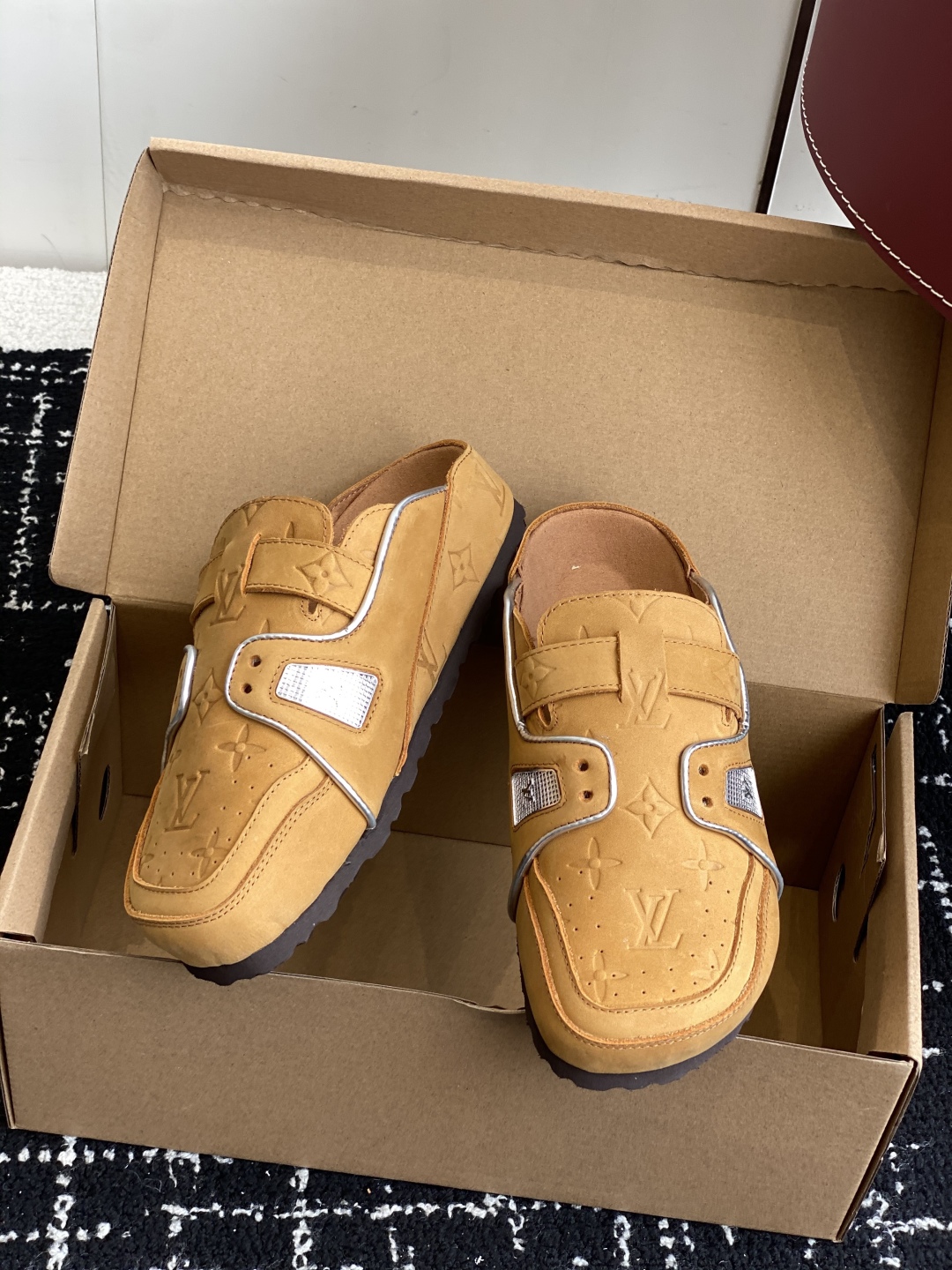 代购级
Birkenstock x 联名Lv 情侣款 系列 这两个品牌刚出联名我就心动了

代购找很久才