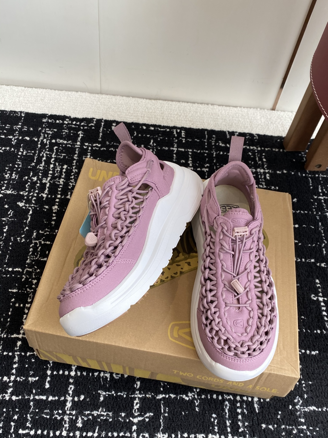 代购级
KEEN科恩 UNEEK WK 舒适 百搭 时尚 沙滩凉鞋

弹力舒适手工编织 塑造舒适柔软鞋身