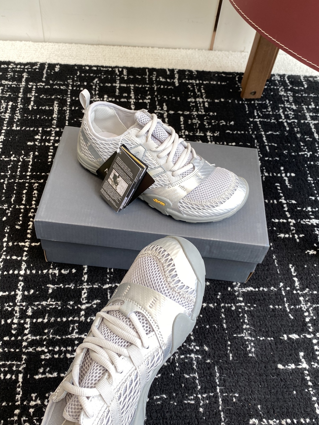 代购级
25年夏季新款 New Balance NB MT10O 网面薄底赤足鞋 薄系扁鞋风 防滑耐磨 