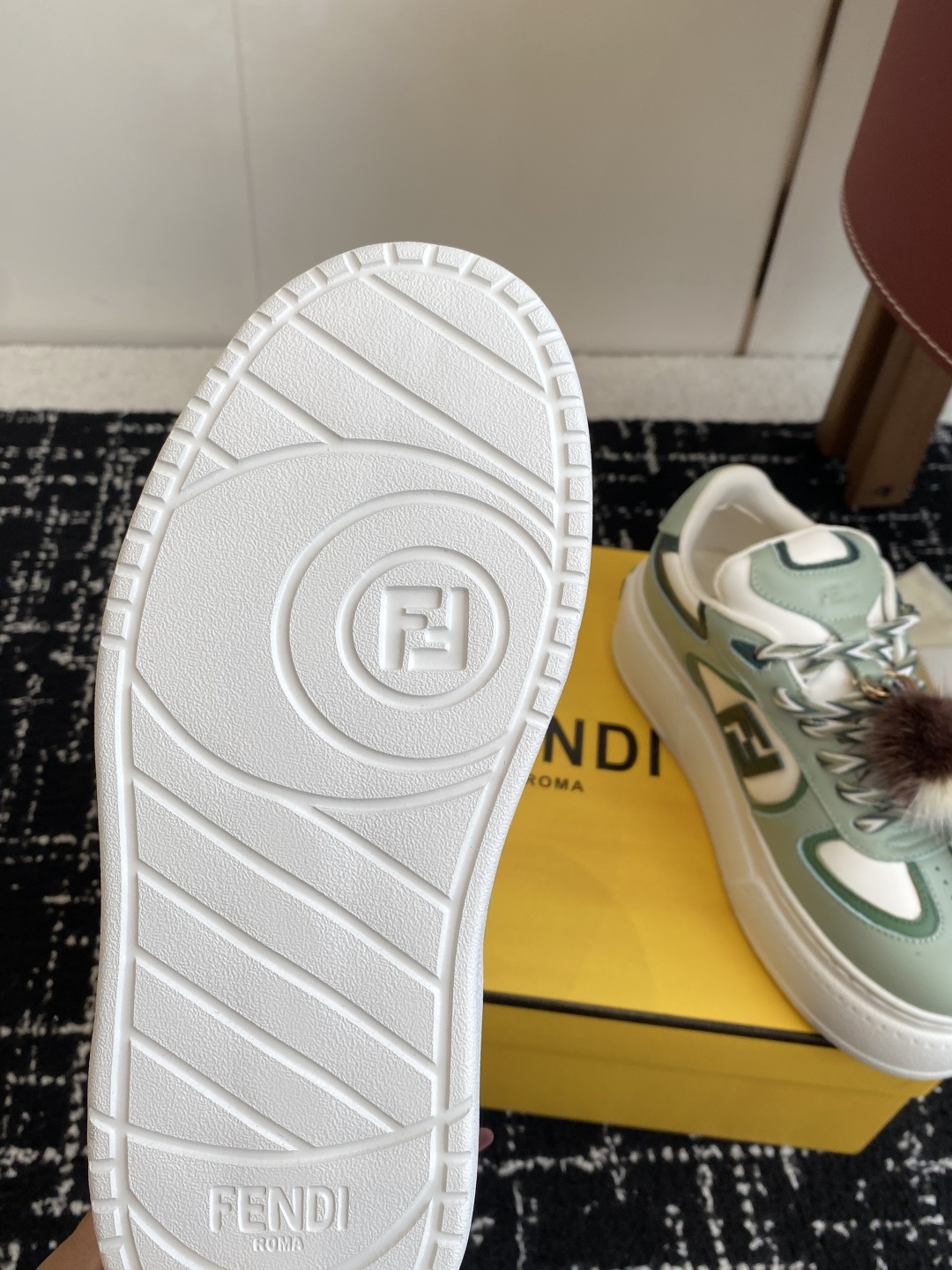 代购级
Fendi芬迪 25ss 厚底match系列 休闲 运动鞋
原版购入开发 做货 设计师Kim