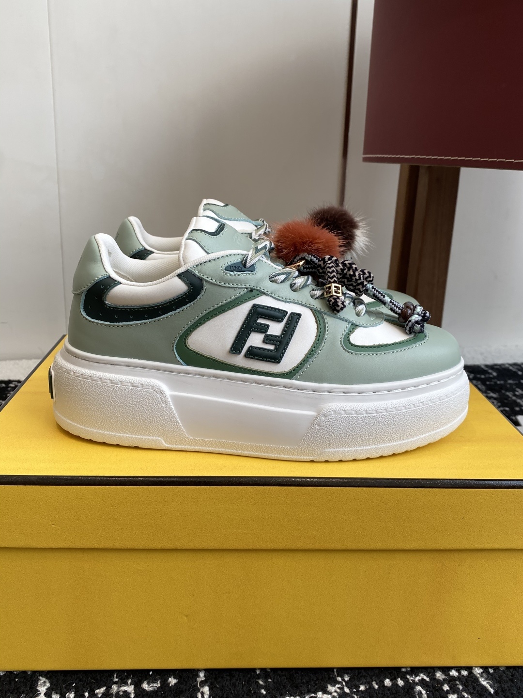 代购级
Fendi芬迪 25ss 厚底match系列 休闲 运动鞋
原版购入开发 做货 设计师Kim