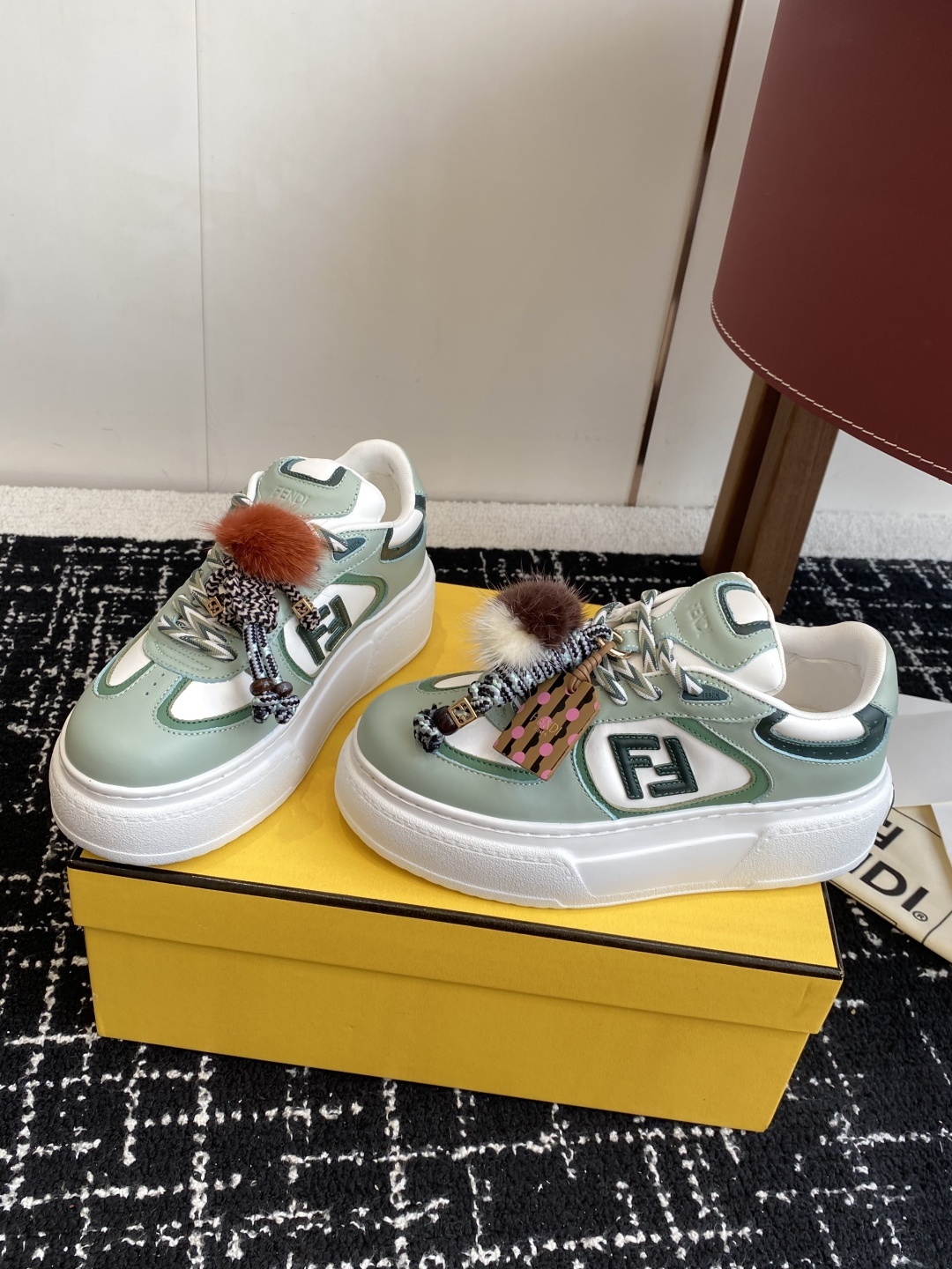 代购级
Fendi芬迪 25ss 厚底match系列 休闲 运动鞋
原版购入开发 做货 设计师Kim