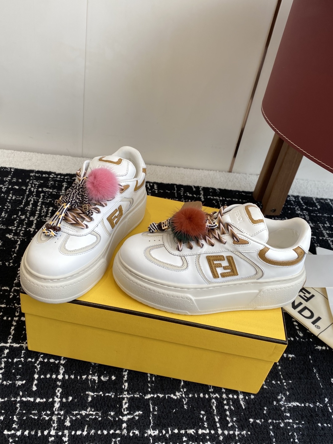 代购级
Fendi芬迪 25ss 厚底match系列 休闲 运动鞋
原版购入开发 做货 设计师Kim