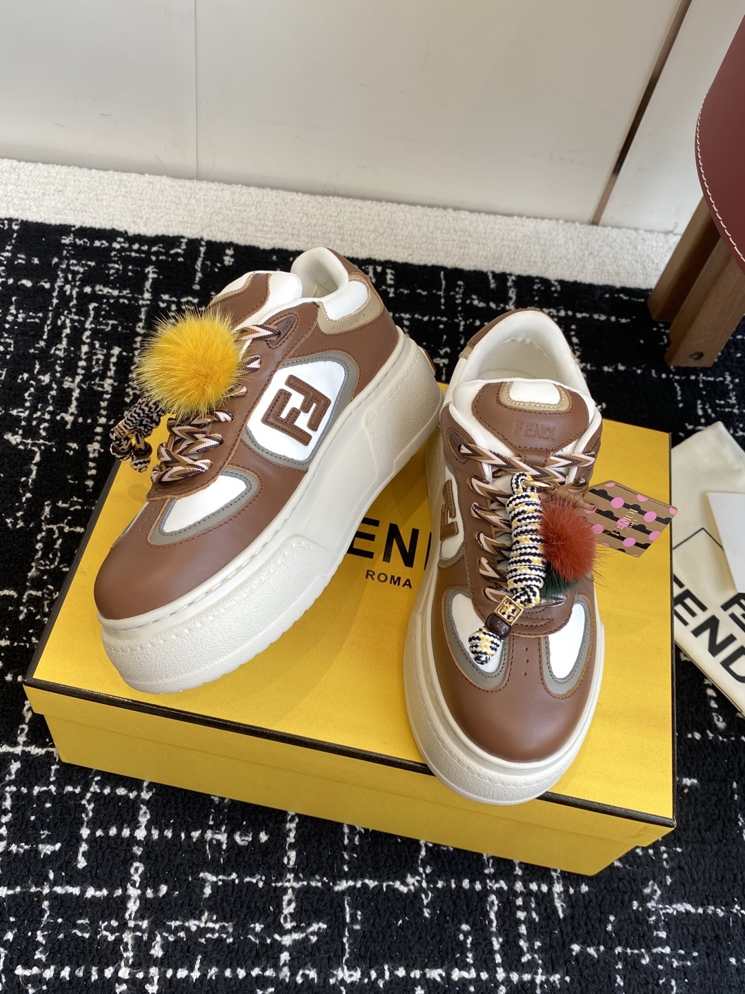 代购级
Fendi芬迪 25ss 厚底match系列 休闲 运动鞋
原版购入开发 做货 设计师Kim