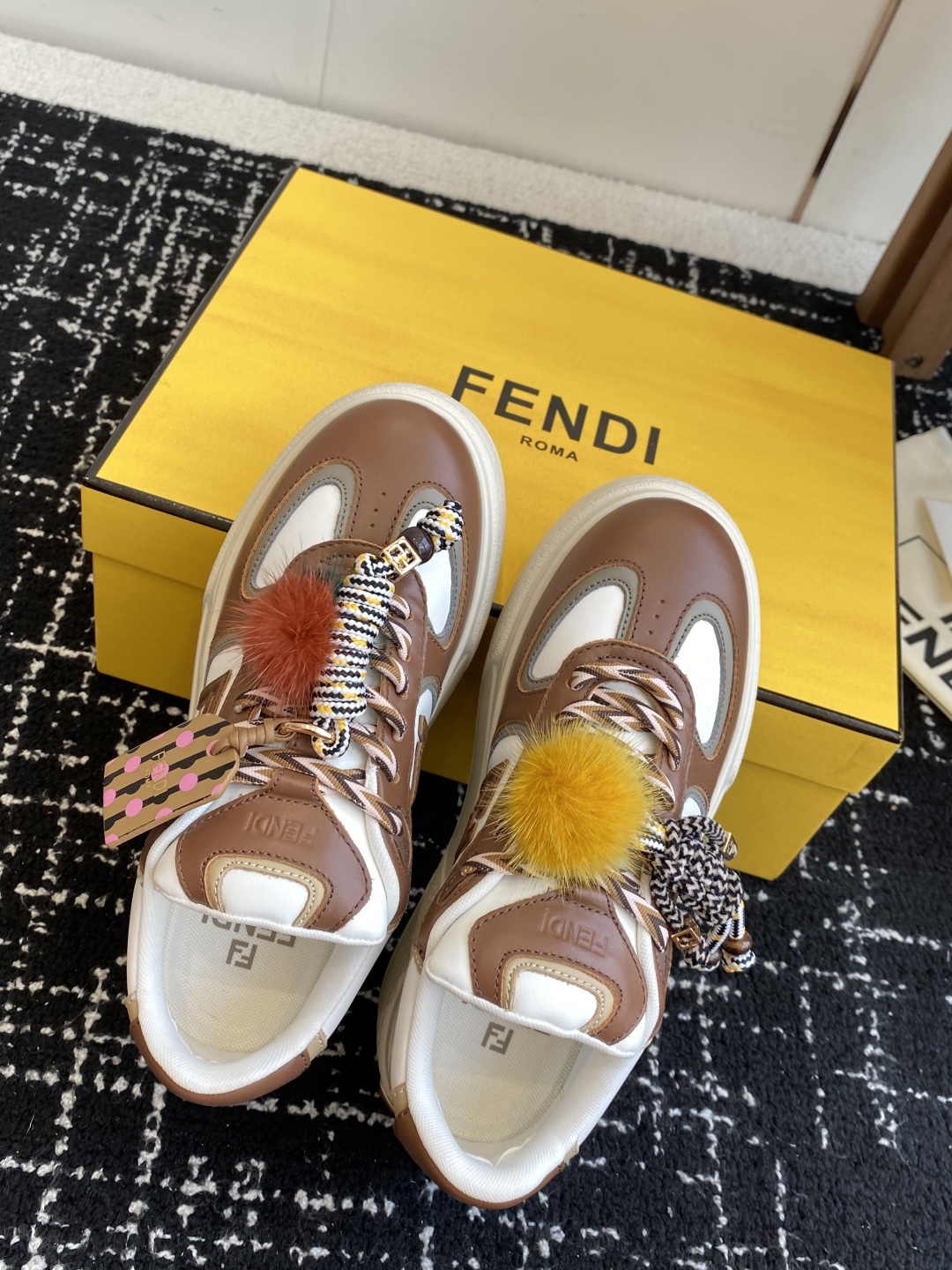 代购级
Fendi芬迪 25ss 厚底match系列 休闲 运动鞋
原版购入开发 做货 设计师Kim