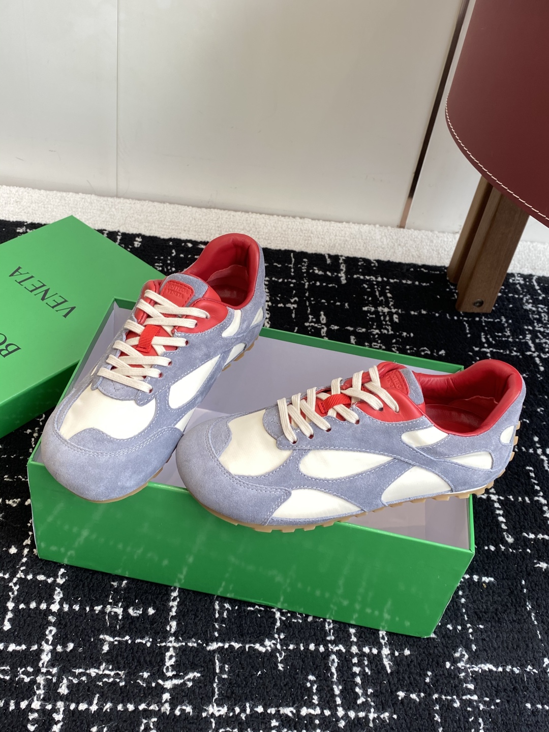 代购级 Bottega Veneta BV葆蝶家 25ss新款 情侣款 阿甘鞋 德训运动鞋
Sneake