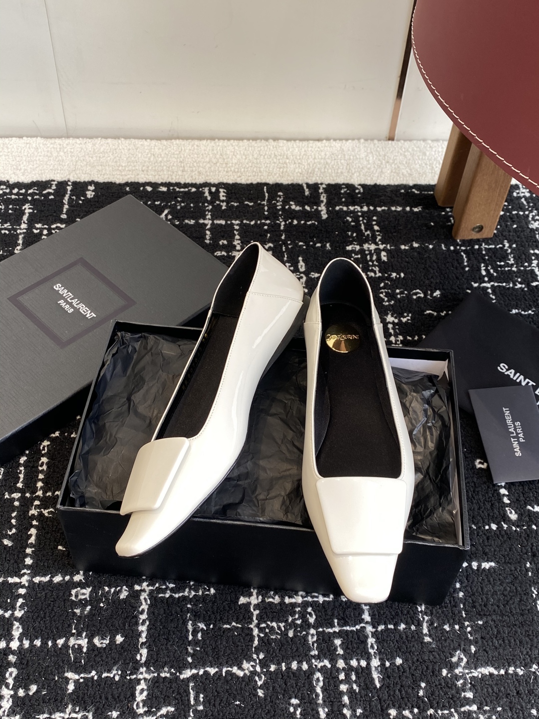 代购级
Saint Laurent 圣罗兰 25 ss秋冬平底秋冬单鞋 

宝藏时髦单品 众多明星超模追