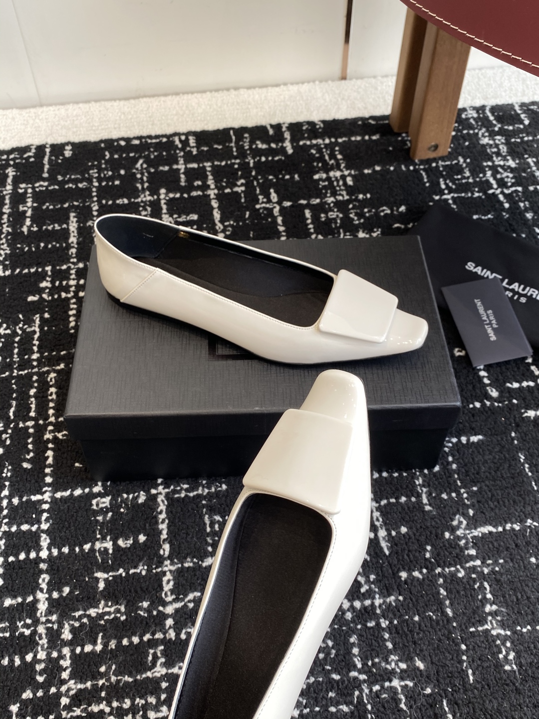 代购级
Saint Laurent 圣罗兰 25 ss秋冬平底秋冬单鞋 

宝藏时髦单品 众多明星超模追