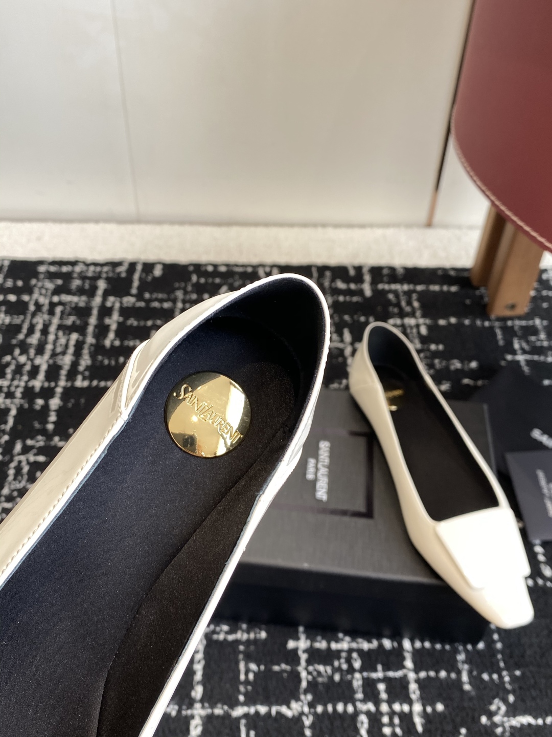 代购级
Saint Laurent 圣罗兰 25 ss秋冬平底秋冬单鞋 

宝藏时髦单品 众多明星超模追