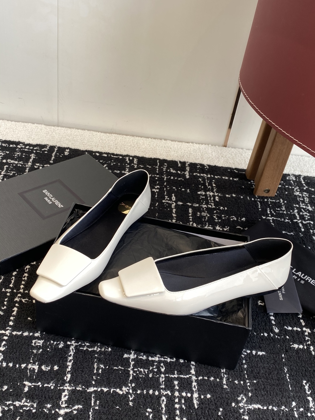 代购级
Saint Laurent 圣罗兰 25 ss秋冬平底秋冬单鞋 

宝藏时髦单品 众多明星超模追