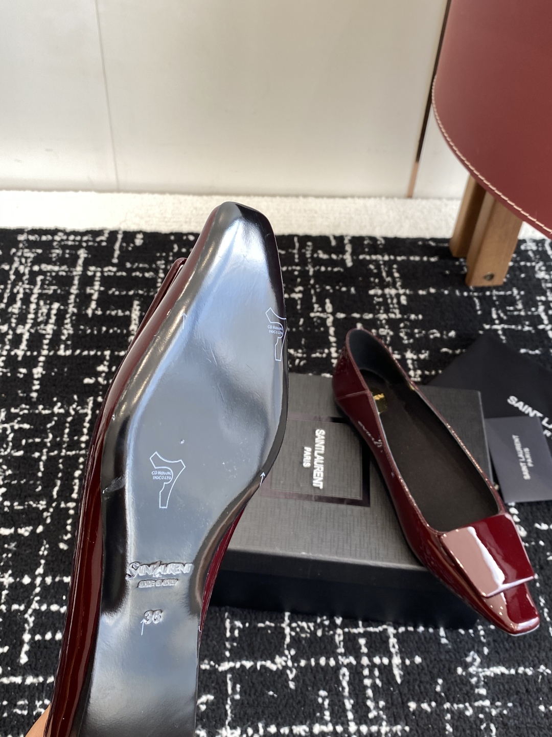 代购级
Saint Laurent 圣罗兰 25 ss秋冬平底秋冬单鞋 

宝藏时髦单品 众多明星超模追