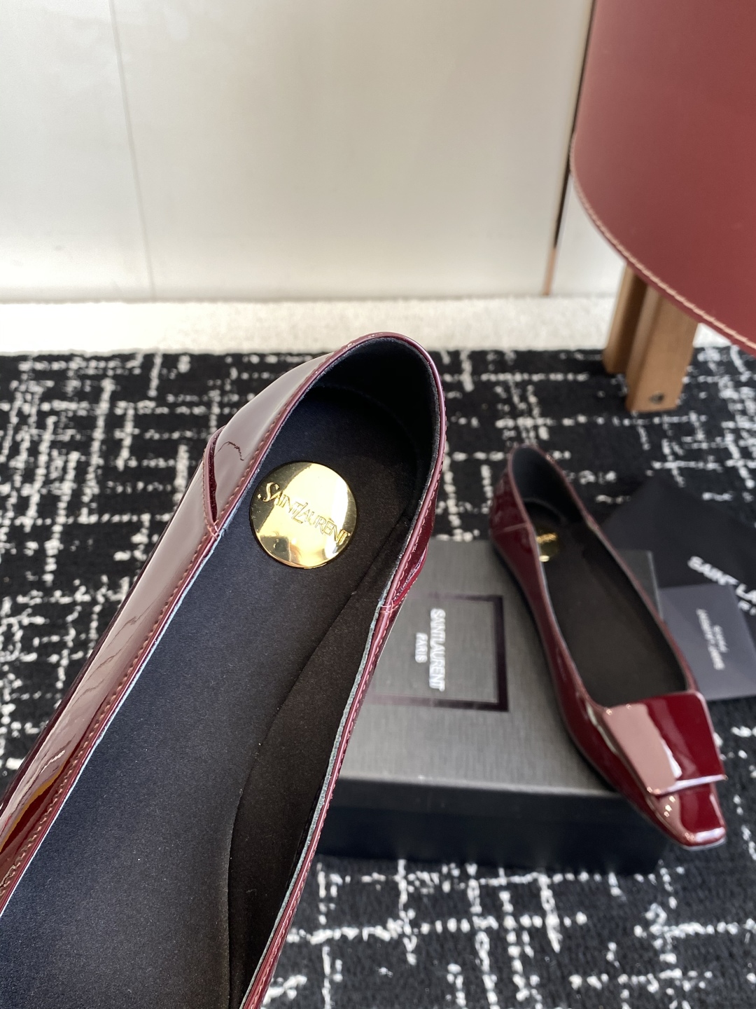 代购级
Saint Laurent 圣罗兰 25 ss秋冬平底秋冬单鞋 

宝藏时髦单品 众多明星超模追