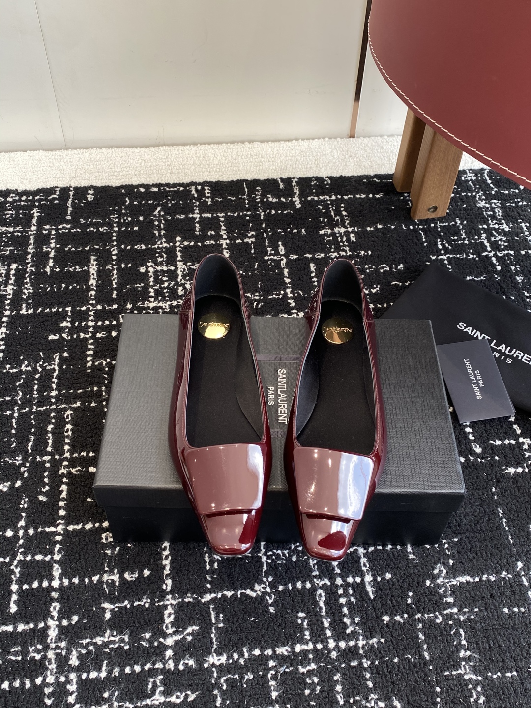 代购级
Saint Laurent 圣罗兰 25 ss秋冬平底秋冬单鞋 

宝藏时髦单品 众多明星超模追