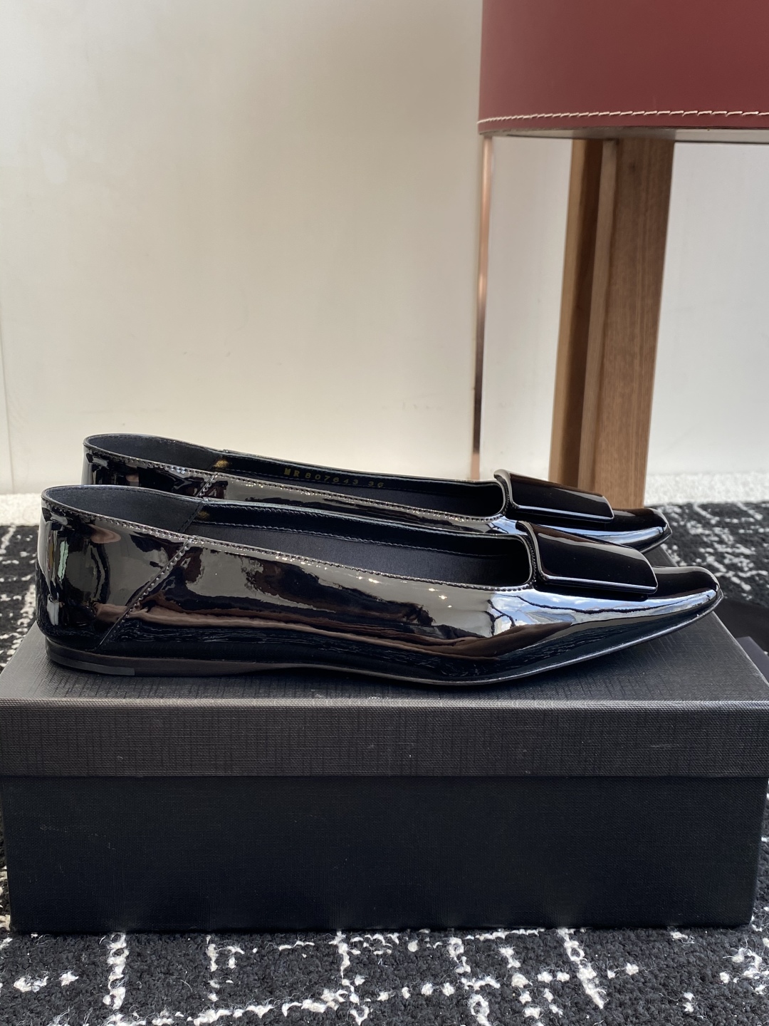 代购级
Saint Laurent 圣罗兰 25 ss秋冬平底秋冬单鞋 

宝藏时髦单品 众多明星超模追