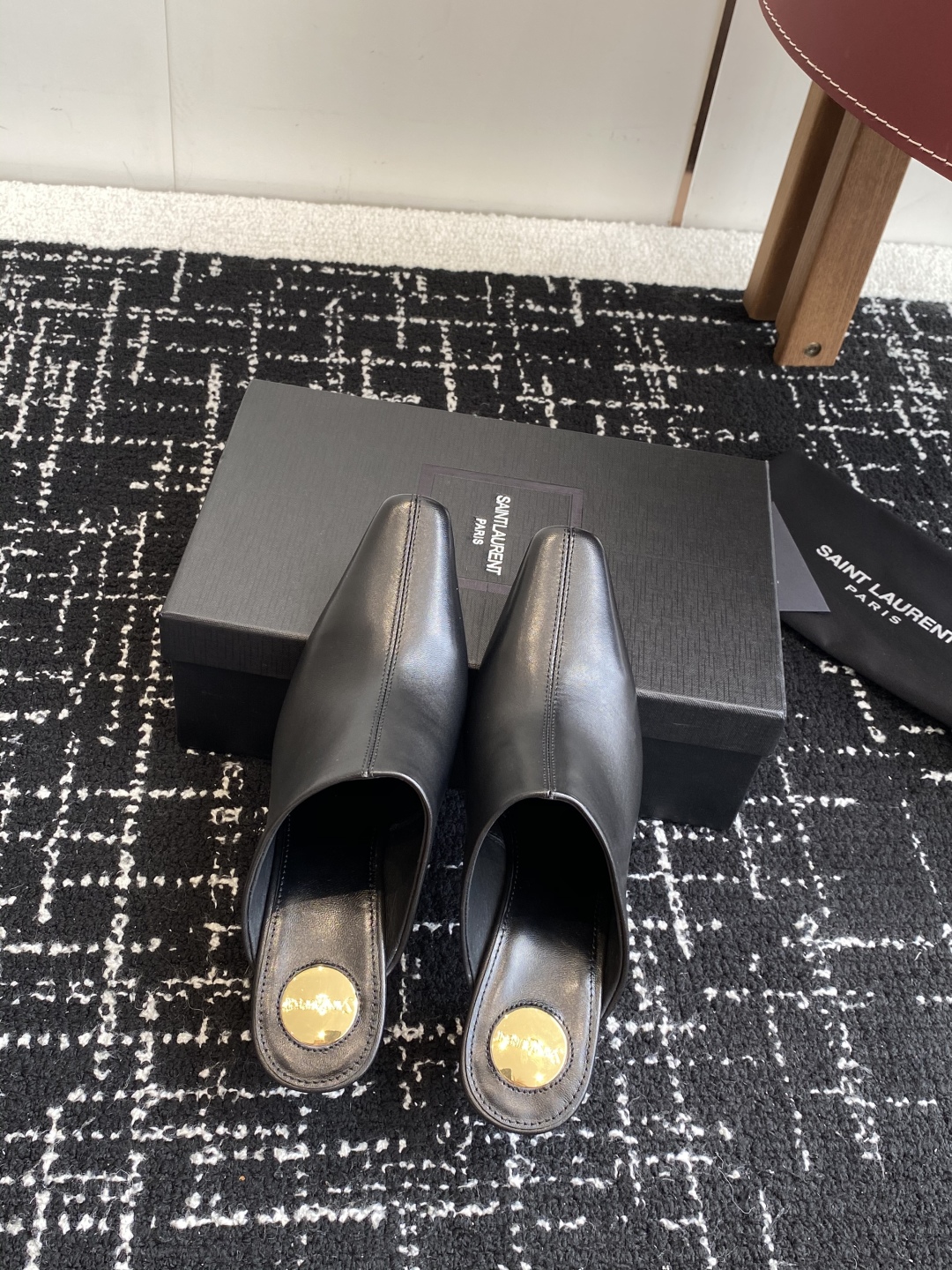 代购级
Saint Laurent 圣罗兰 25 ss秋冬平底秋冬半拖 

宝藏时髦单品 众多明星超模追