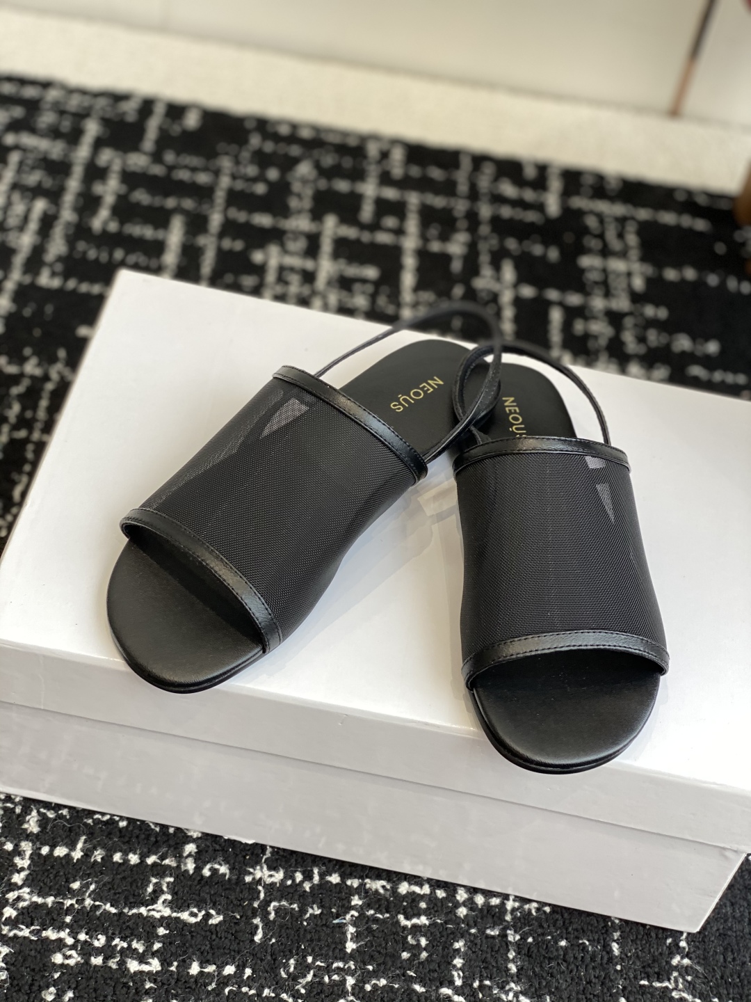 代购级
Neous 25ss 经典 网面凉鞋 编织面拖鞋新品 以芭蕾的灵动意韵融于日常，以现代笔触刻画舞