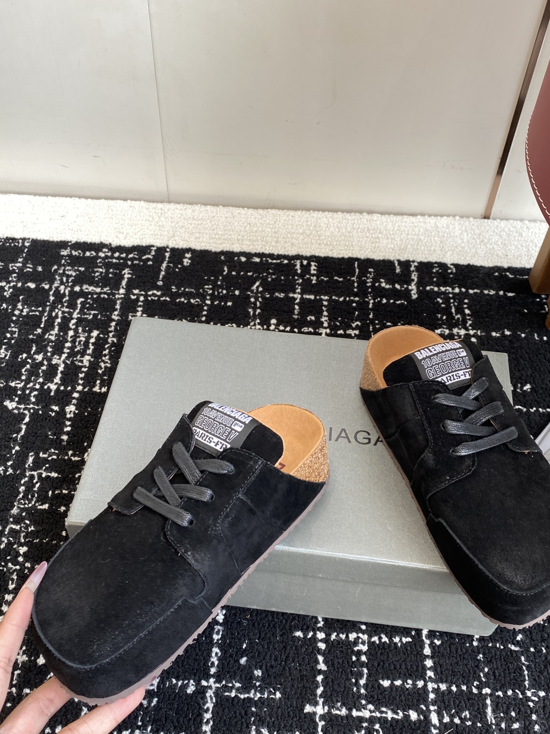 代购级
BaLenciaga 巴黎世家款 × BIRKENSTO联名合作款Boston包头软底 勃肯增高