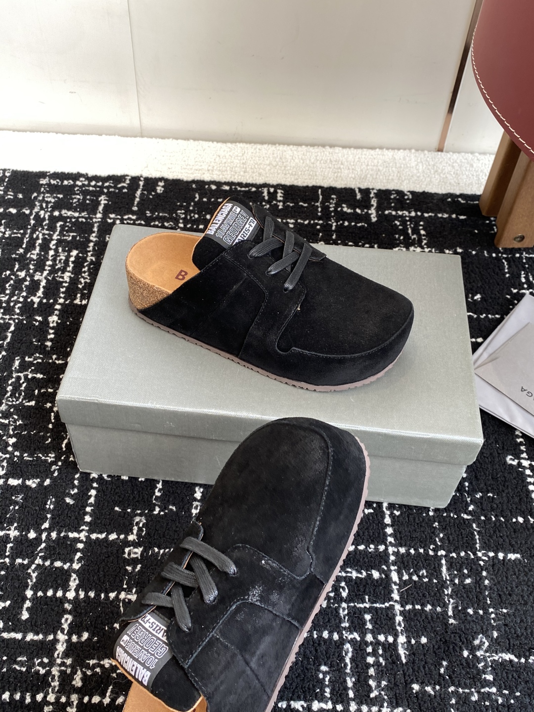 代购级
BaLenciaga 巴黎世家款 × BIRKENSTO联名合作款Boston包头软底 勃肯增高