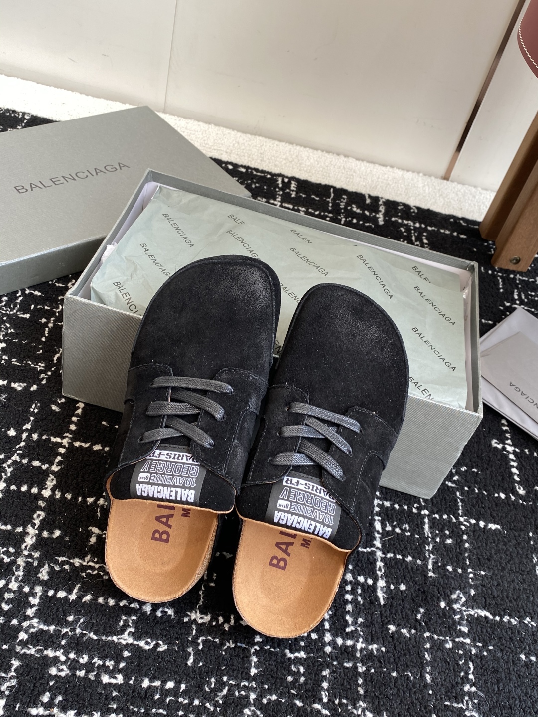 代购级
BaLenciaga 巴黎世家款 × BIRKENSTO联名合作款Boston包头软底 勃肯增高